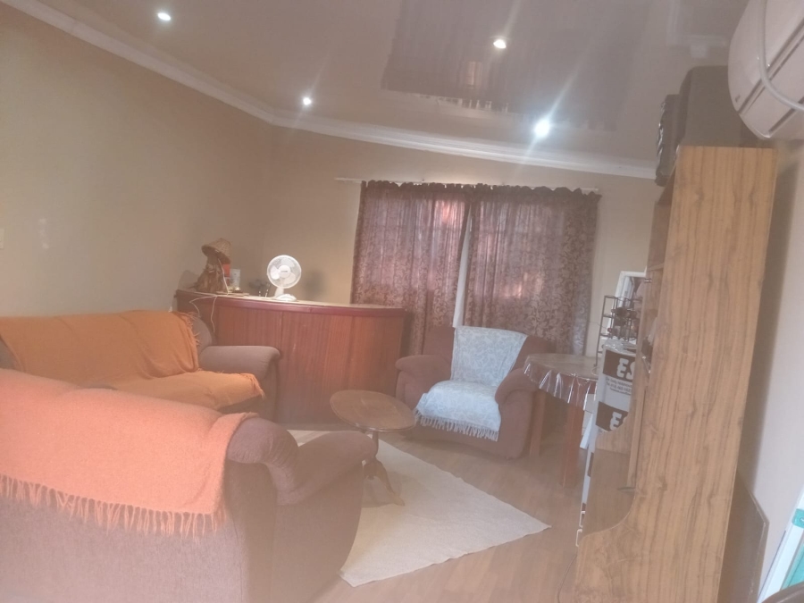 3 Bedroom Property for Sale in Highveld Free State